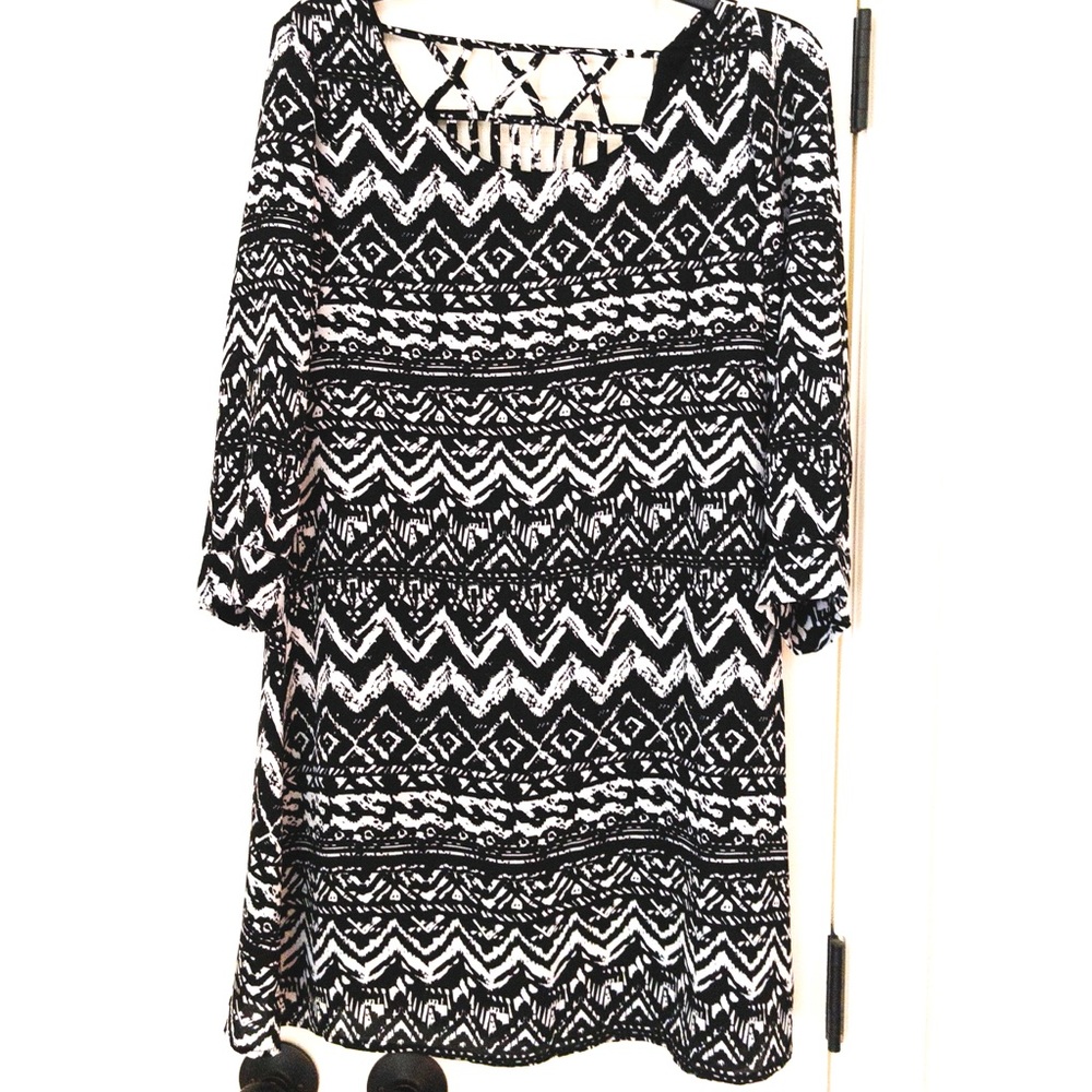 Heart Sol Black and White Lattice Back Shirt Dress